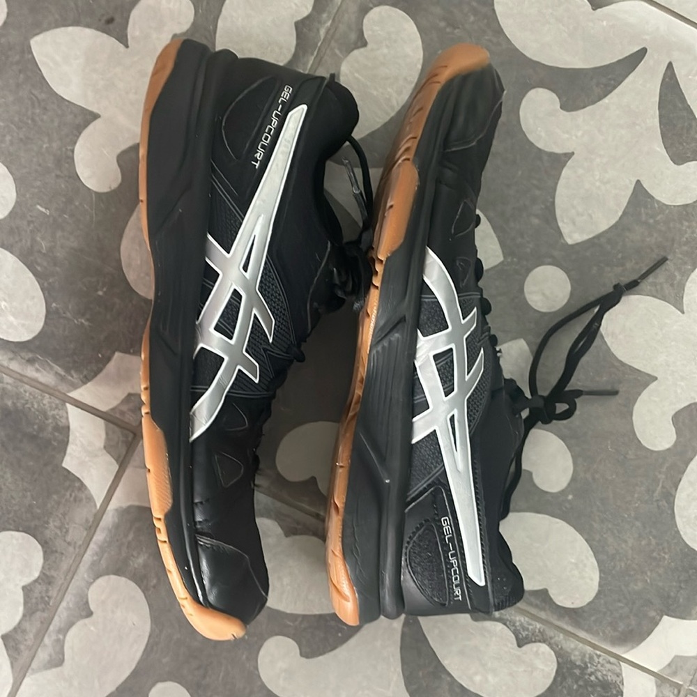 ASICS gel upcourt volleyball shoes